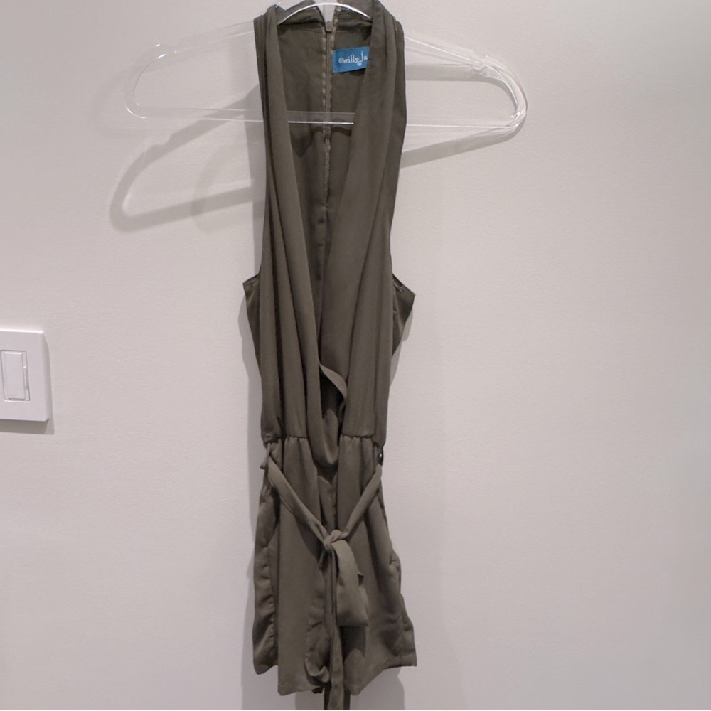 Willy Jays Olive Green Sleeveless Romper Size Small